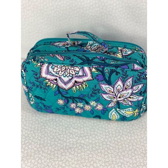 VERA BRADLEY Blush & Brush Makeup Case - PEACOCK GARDEN - Picture 3 of 8